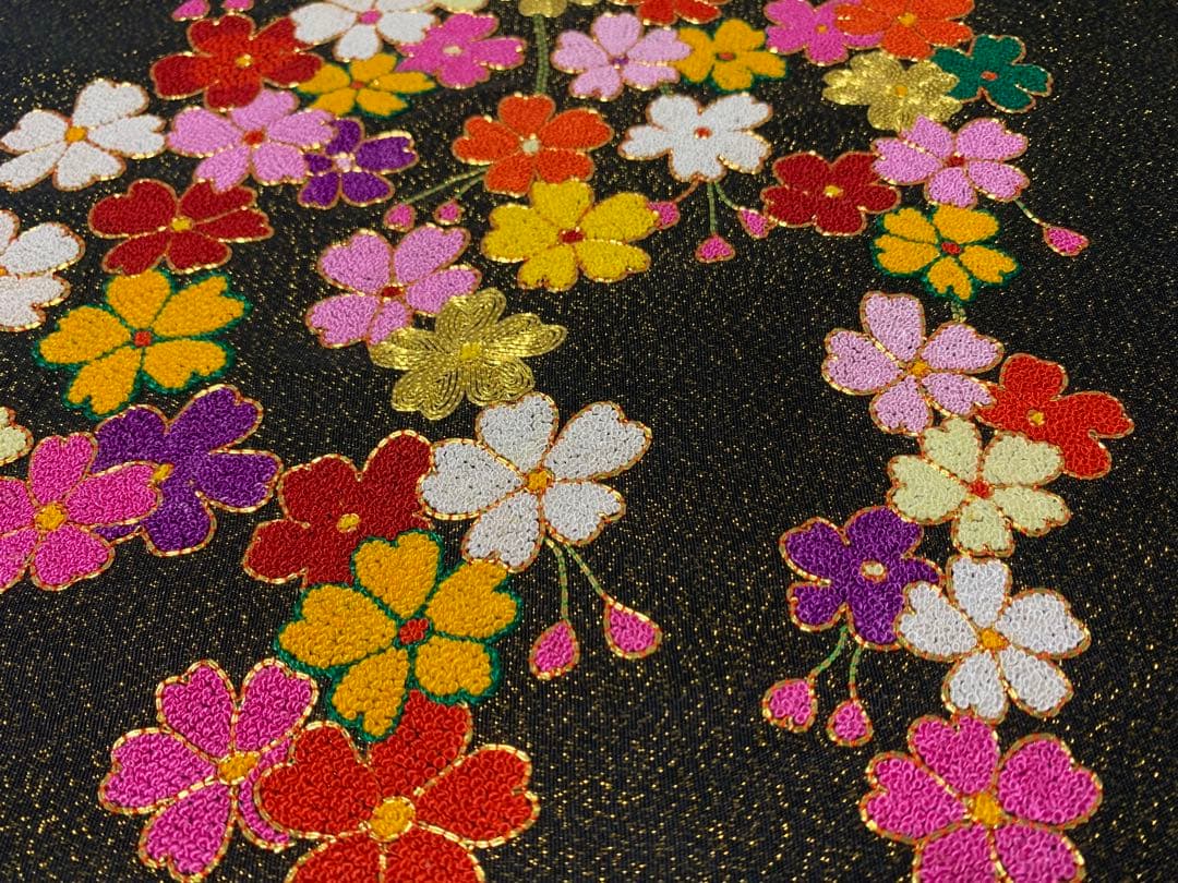 豪華絢爛 総手刺繍　婚礼打ち掛け地