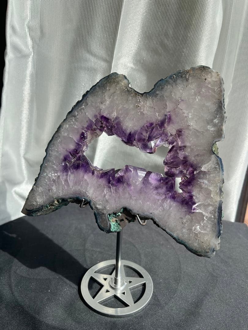ブラジル産❣️天然石アメジストのプレート　置物　台座付きNO.020719