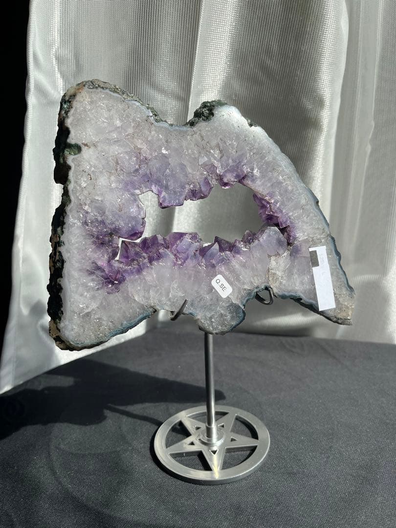 ブラジル産❣️天然石アメジストのプレート　置物　台座付きNO.020719