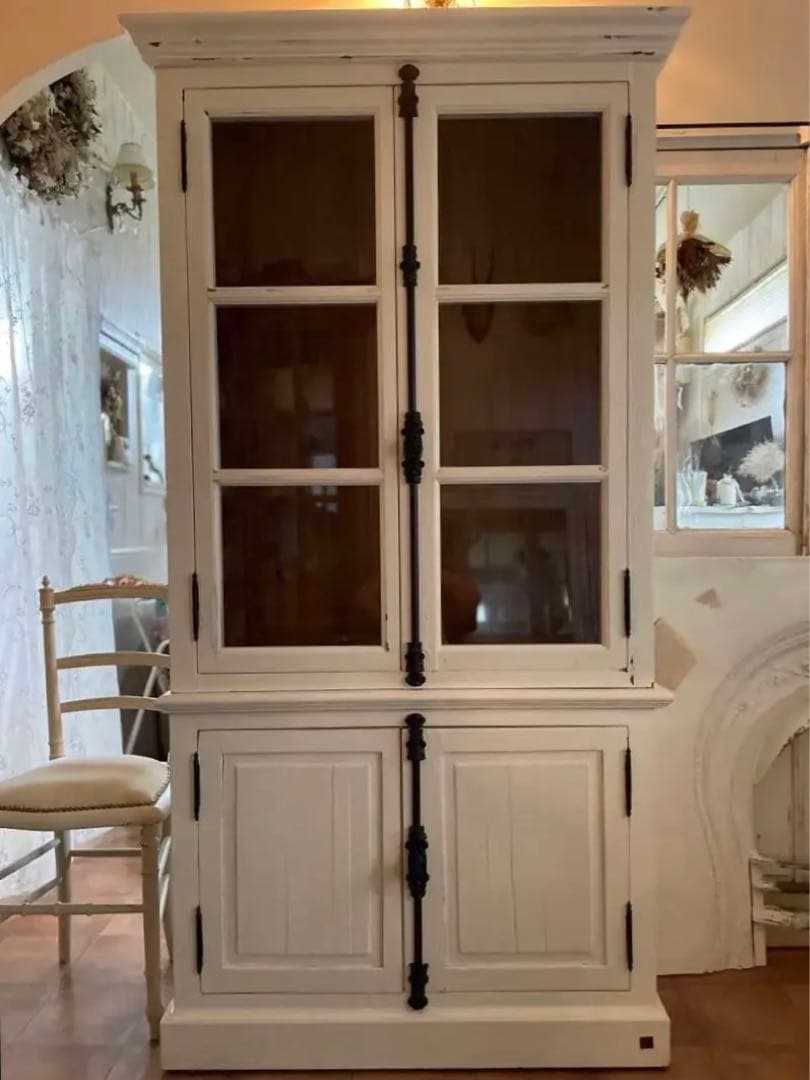 専用page〜✴︎フランスヴィンテージ✴︎グレモン錠ガラスキャビネット　リペア済み