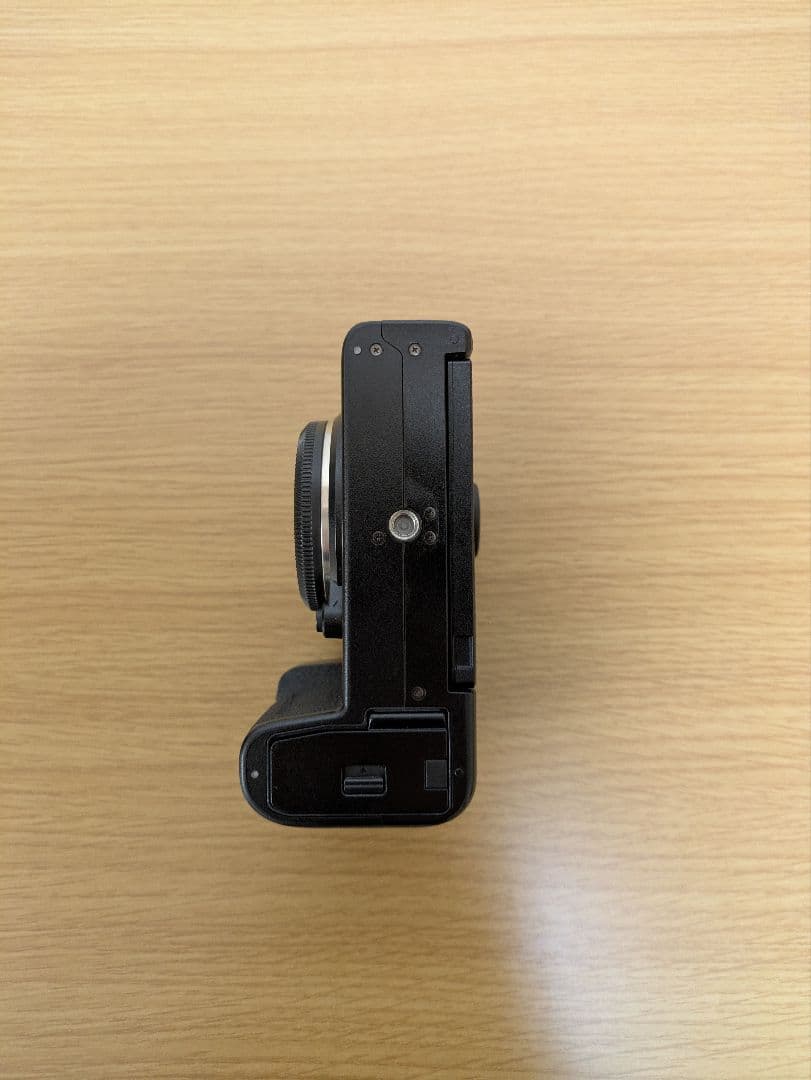 【中古】フジフィルム　X-S10　レンズ(XC15-45mm)付き