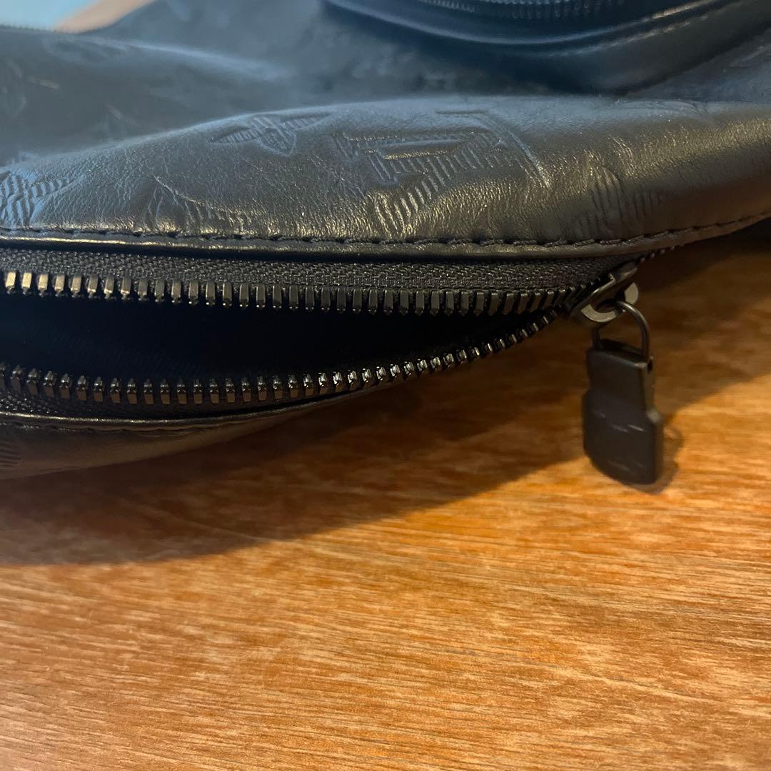 ルイ・ヴィトン モノグラム シャドウ レーサー スリングバッグ