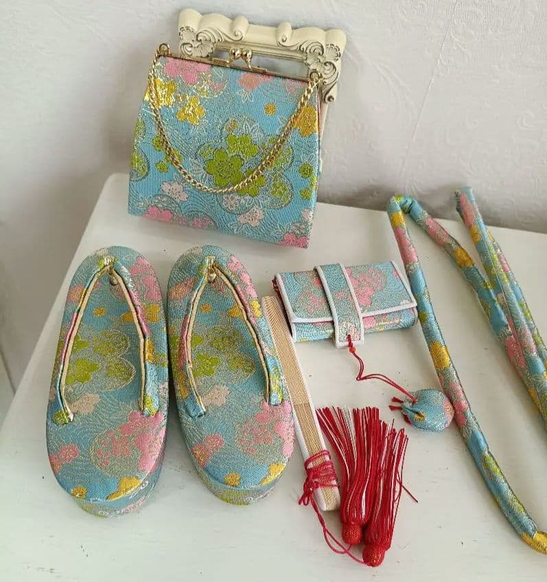 新品着物☆クリーム色大きな花模様着物☆作り帯フルセット