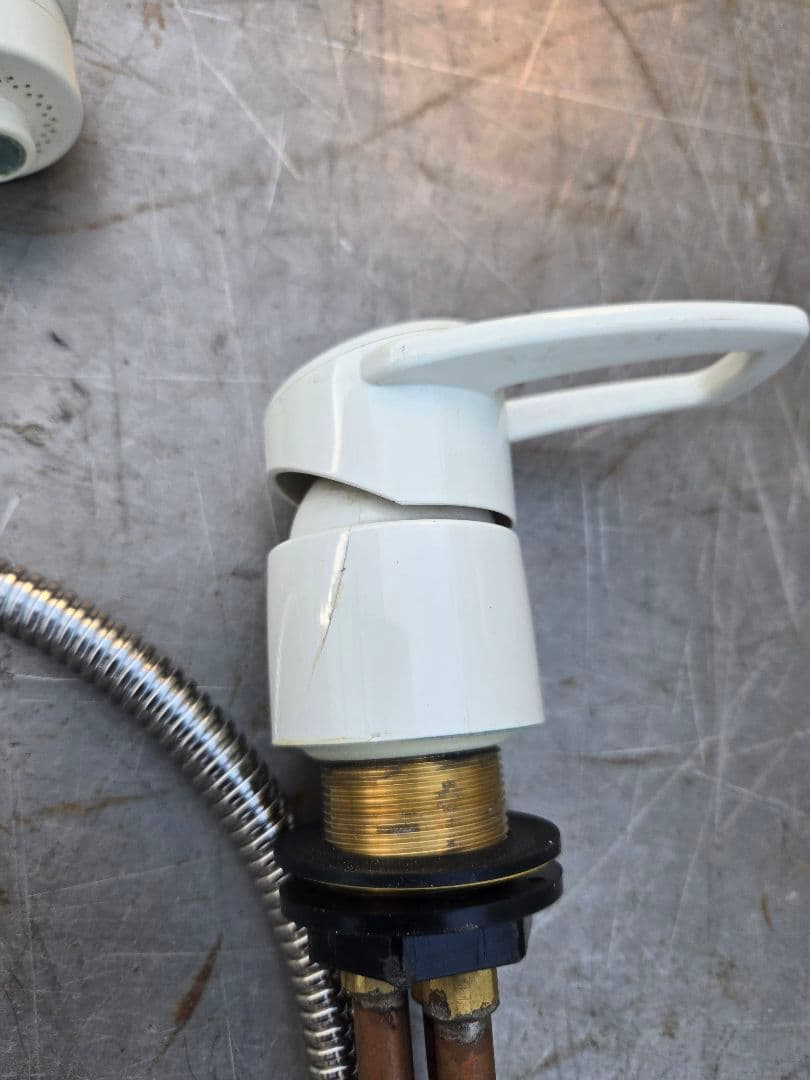 MYM洗髪シャワー水栓