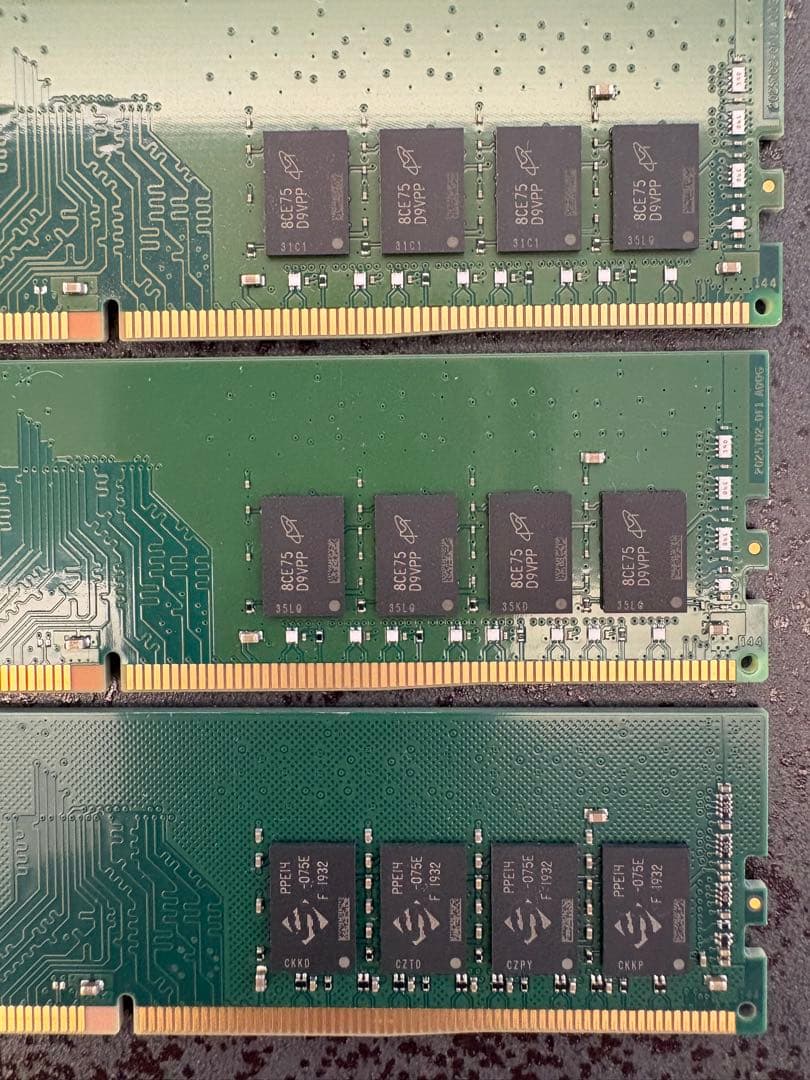 【美品】DDR4 8GB x 3 (24GB) メモリ　PC4-2666MHz