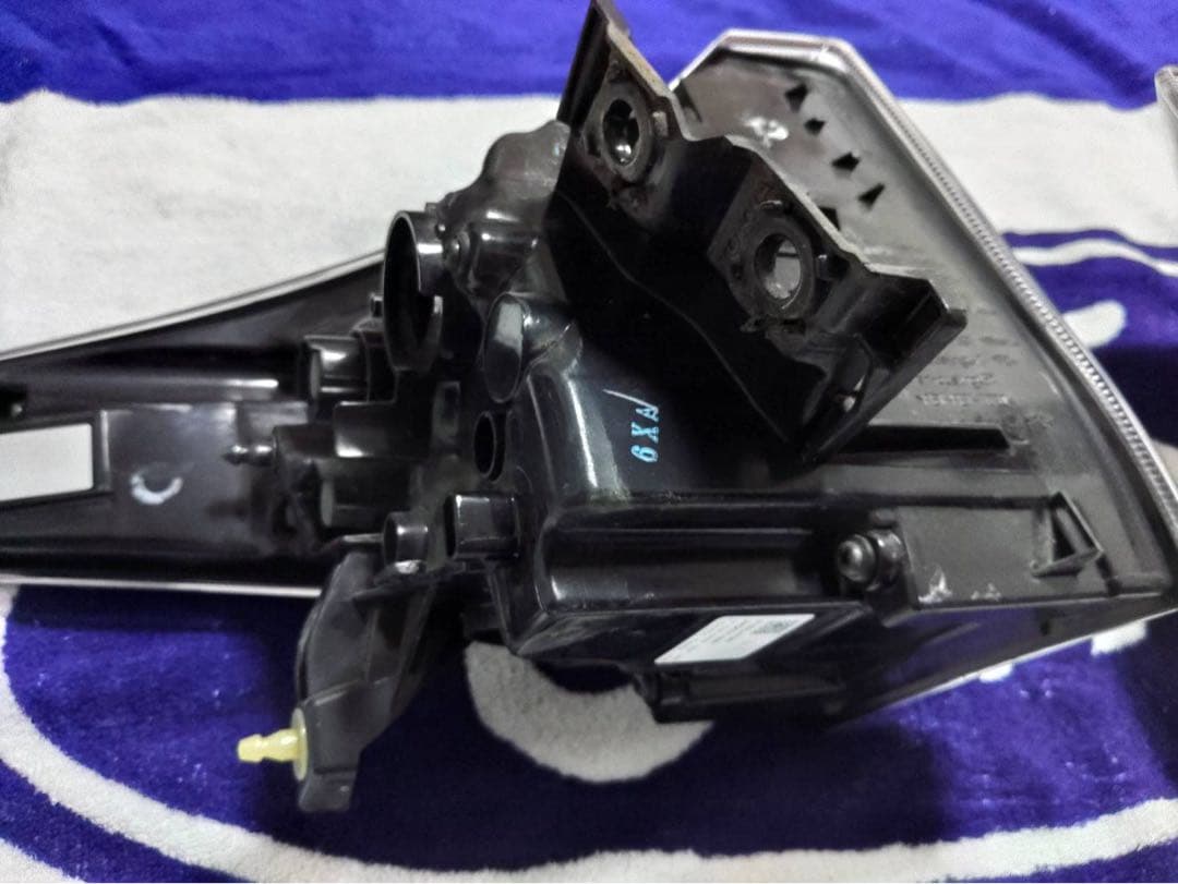 トヨタ　プリウス　50 前期　テールランプ　ICHIKOH 47-87