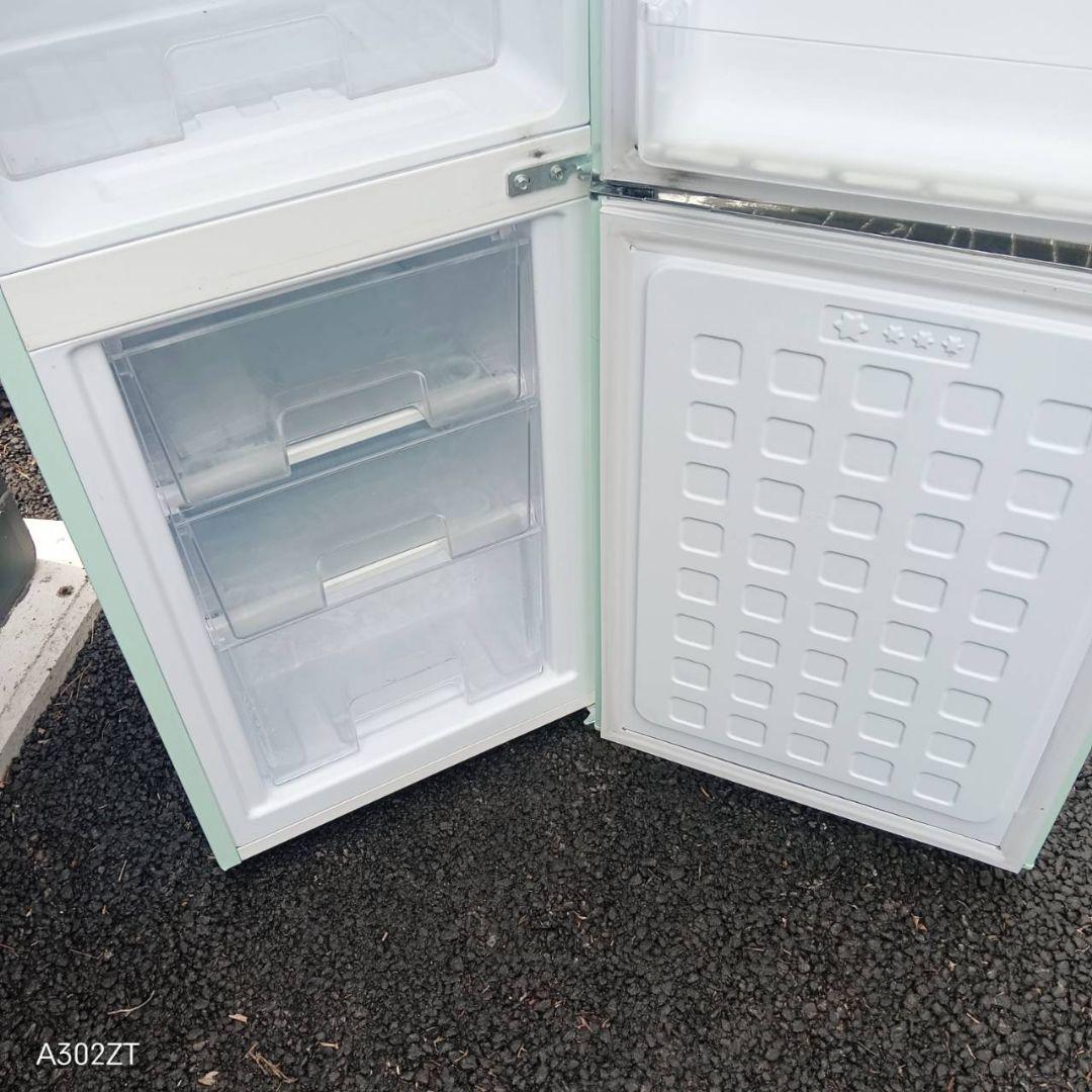 A029 送料設置無料　オーヤマレトロデザイン　スタイリッシュ　冷蔵庫　130L