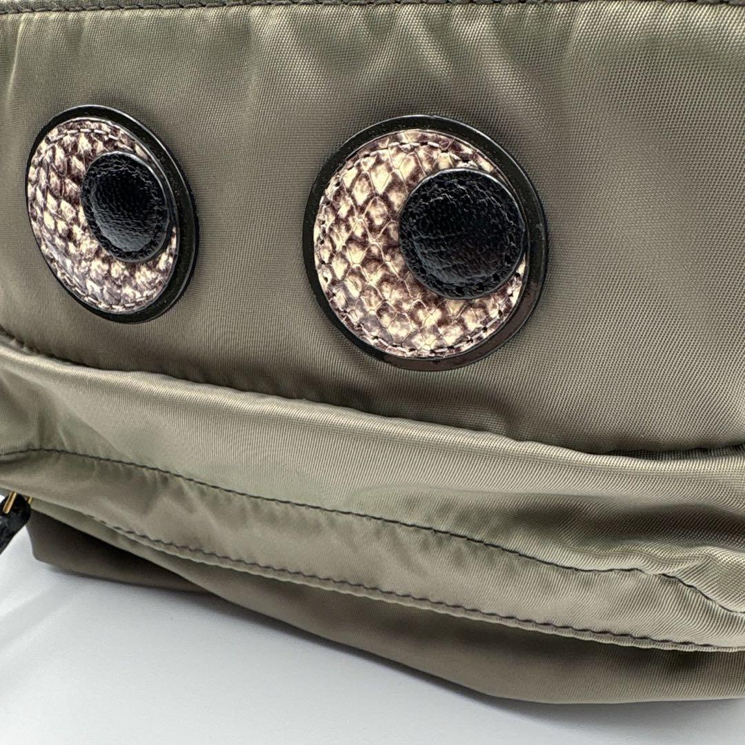 アニヤハインドマーチ Eyes ナイロン ショルダーバッグ カーキ アイズ 軽量