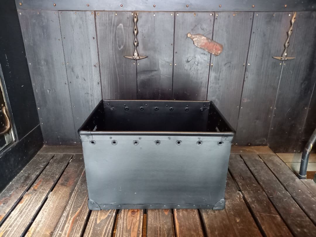 1960's　ヴィンテージ　ファイバー　アイアン　キャリー　ボックス　配達箱