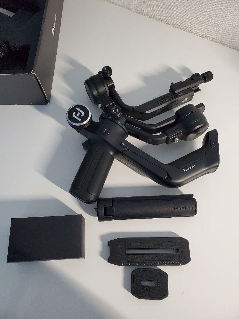 液晶付FeiyuTech SCORP