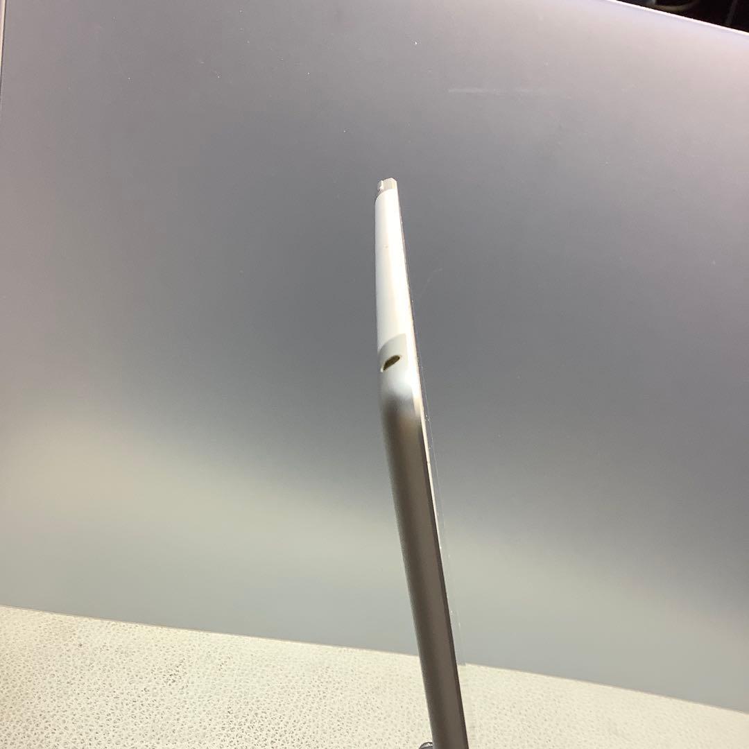 iPad 第7世代32G wifi+sim AU バッテリー100％1回