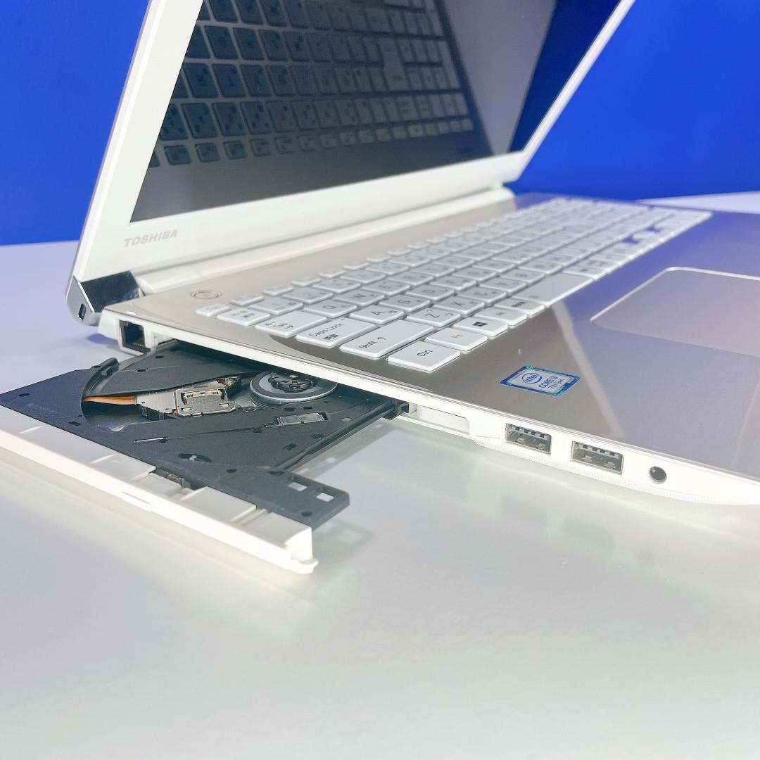 動作快適SSD✨Windows11✨ゴールド✨東芝カメラ付ノートパソコン薄型