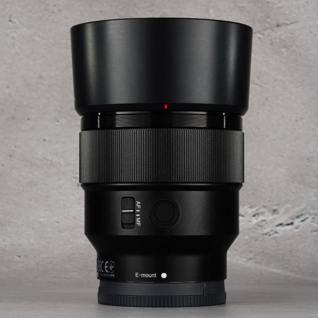 プロ検査済み未使用級◆隠れGレンズSEL85F18で子供の一瞬を作品に