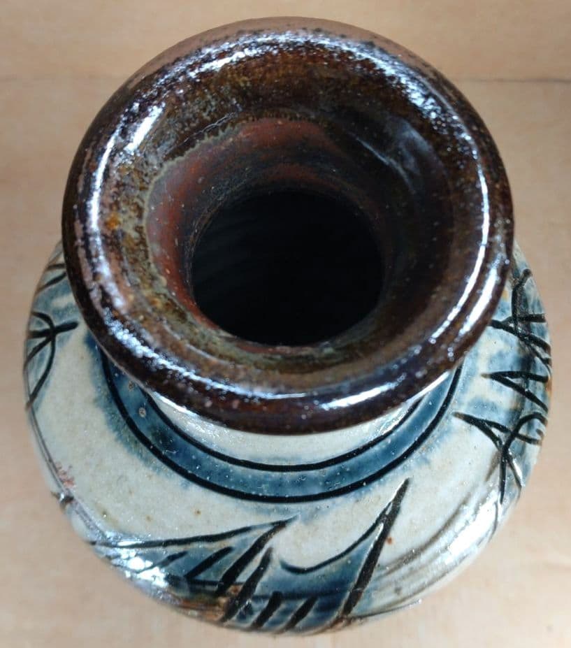 【本物保証】金城次郎 海老魚紋花瓶 共箱 栞 人間国宝 壷屋焼 壺屋焼 やちむん