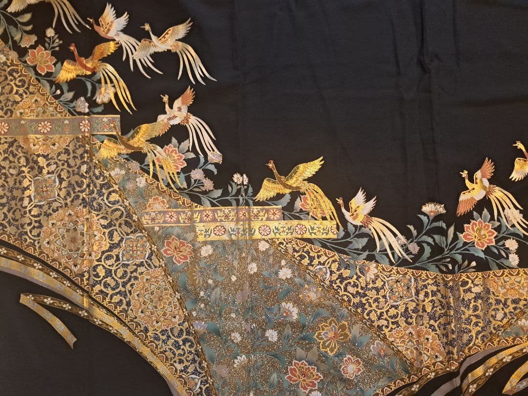 美品❇️さが美扱い　相良刺繍　金銀彩　 黒留め袖 　比翼仕立て　５つ紋フルセット