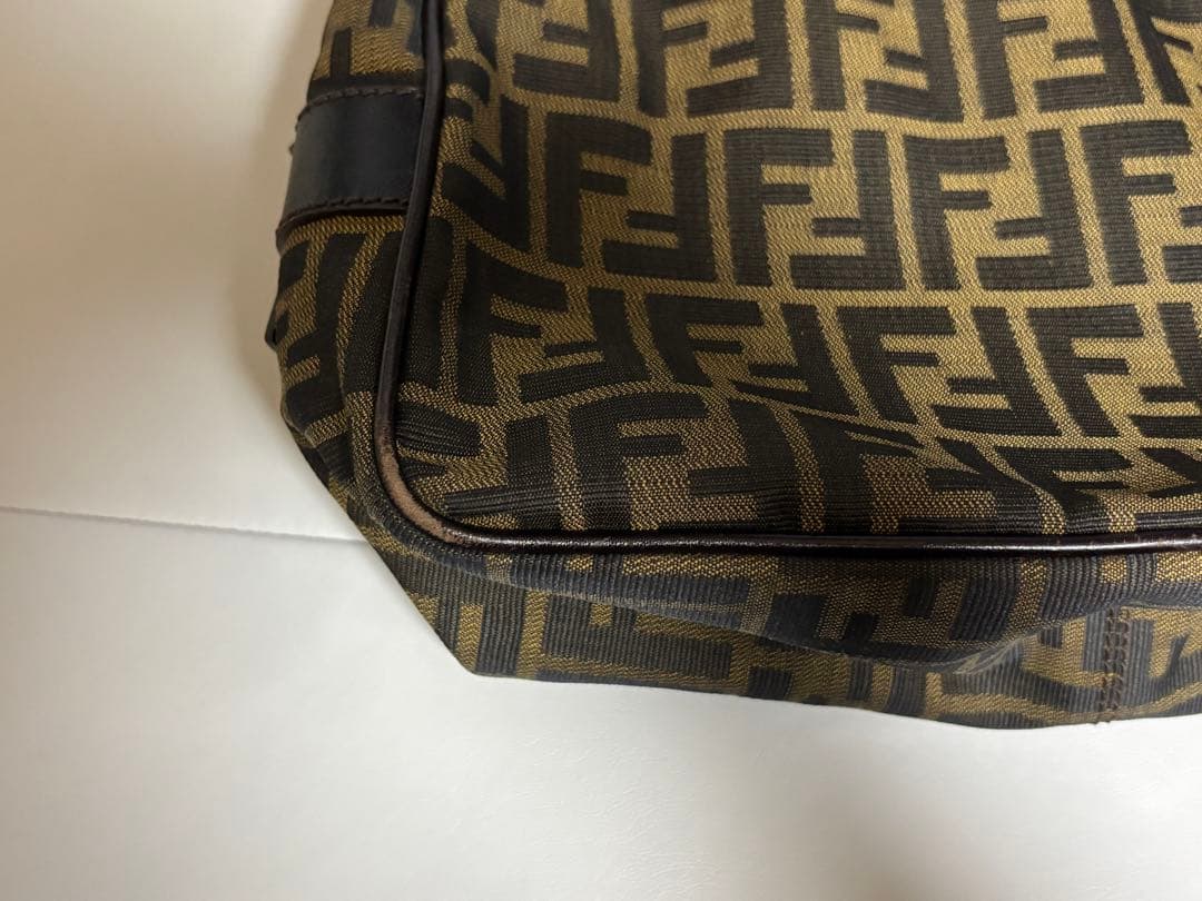 FENDI フェンディー　ハンドバッグ