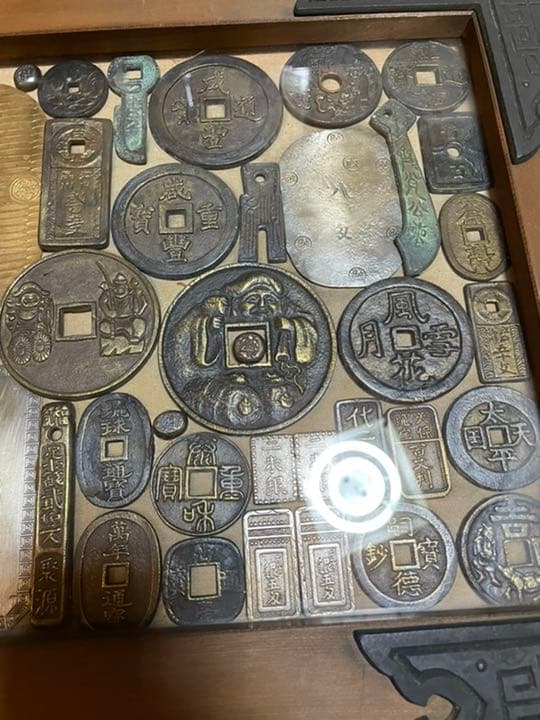 レプリカ　置物