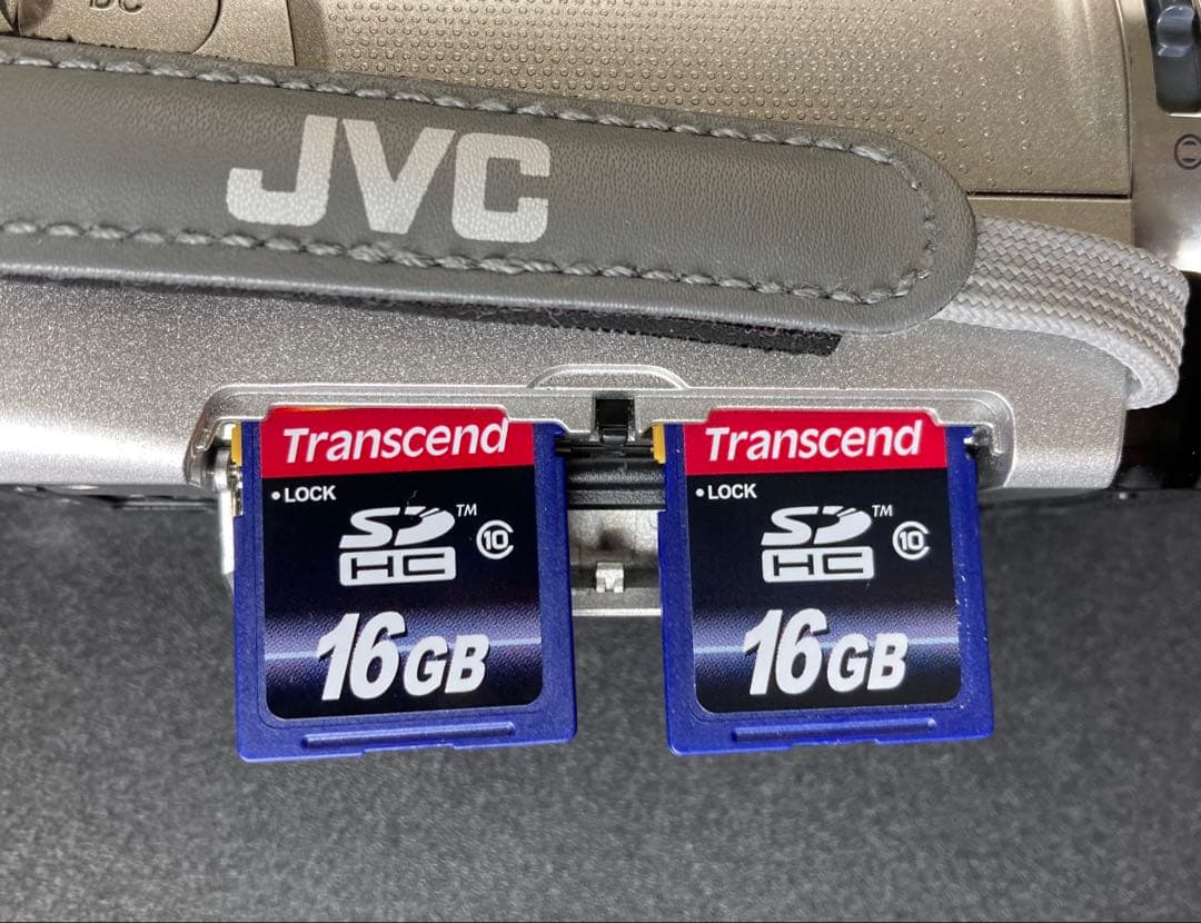 ビクター（JVC）　ビデオカメラ　エブリオ