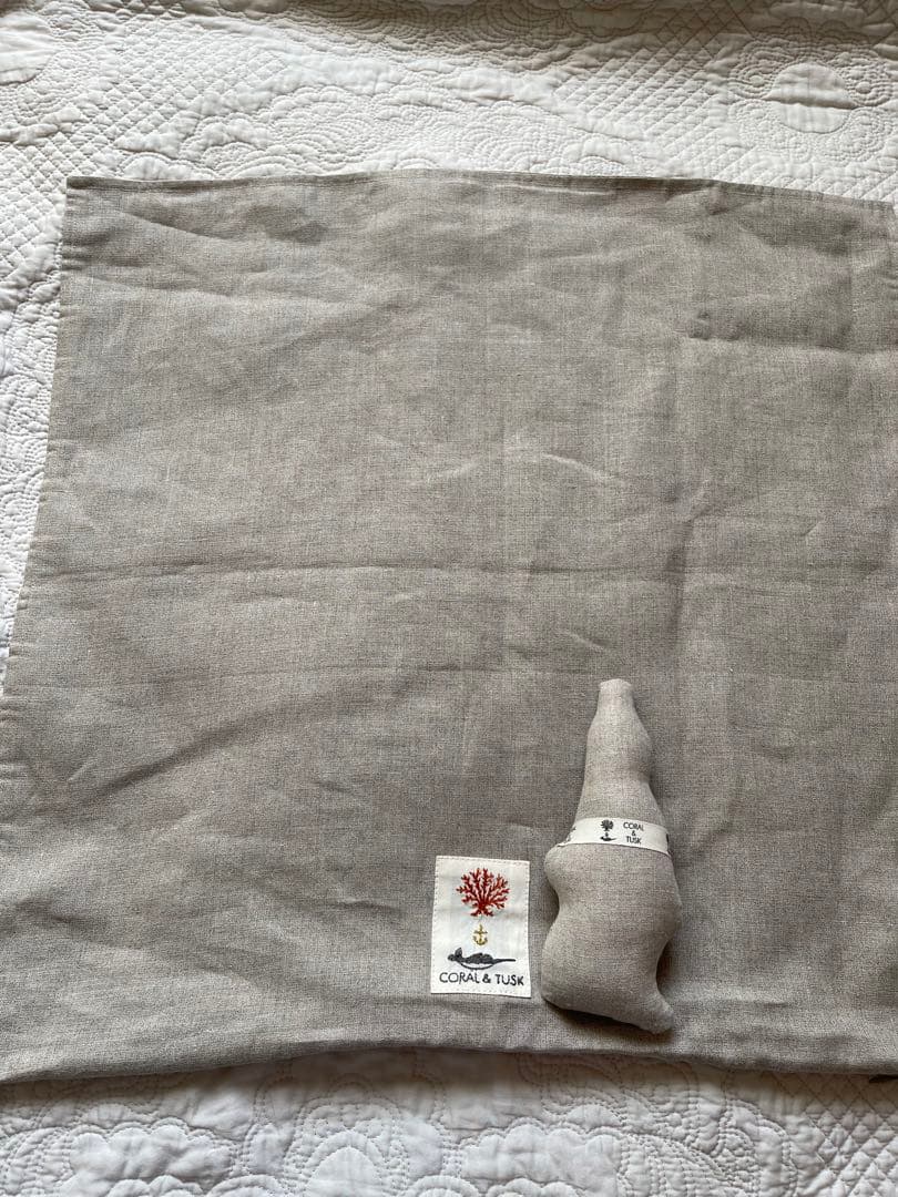 新品　コーラル&タスク　50cm角クッションカバー　クリスマス