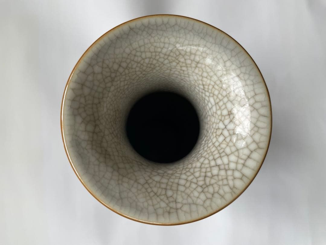 龍模様の陶磁器花瓶　成化年製