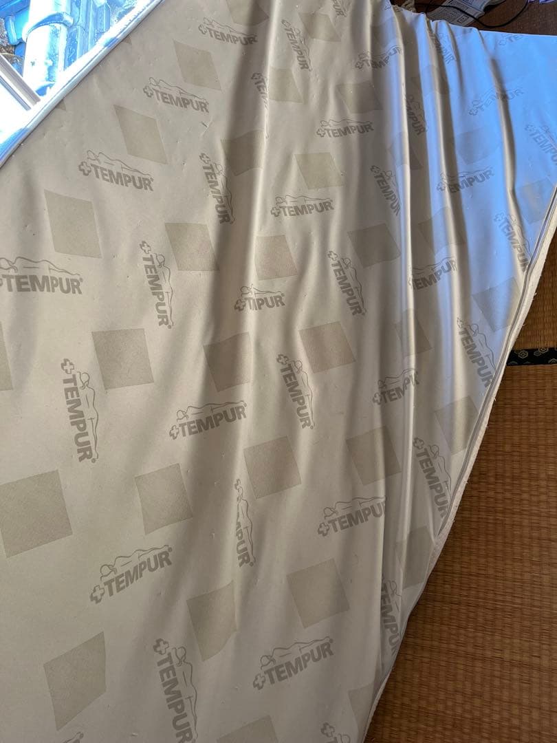 テンピュールTEMPUR 極厚低反発マットレス　中古品