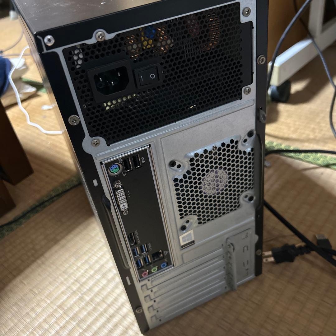 アイリスオーヤマ　ミニタワー型デスクトップパソコン　2018年式