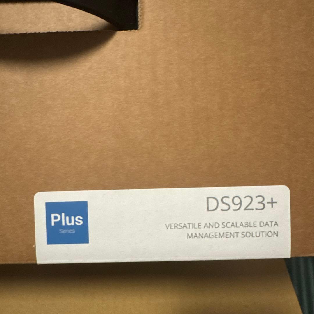 T*i様 新品未開封・DS923+/G Synology NASキット 4ベイ