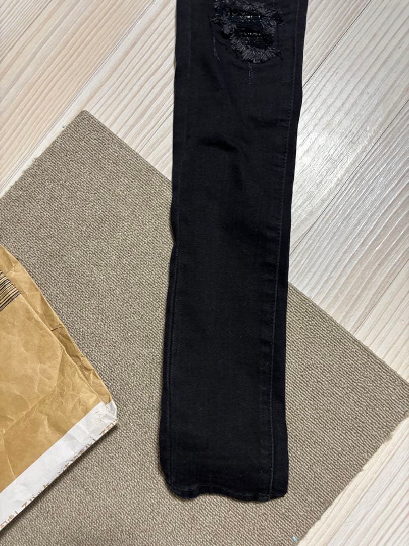 mnml ミニマル ブラックスキニーデニム 28サイズ ダメージジーンズ