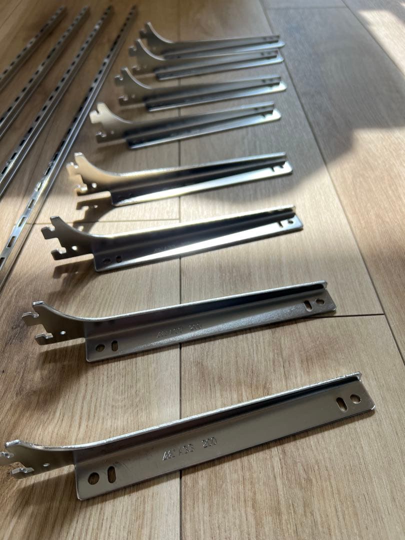 3/24終了　DIY 壁面収納　ロイヤル　チャンネルサポート　棚柱　棚受