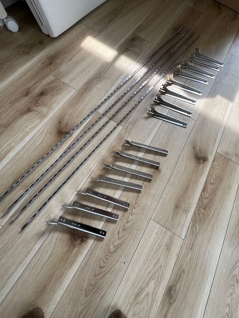 3/24終了　DIY 壁面収納　ロイヤル　チャンネルサポート　棚柱　棚受