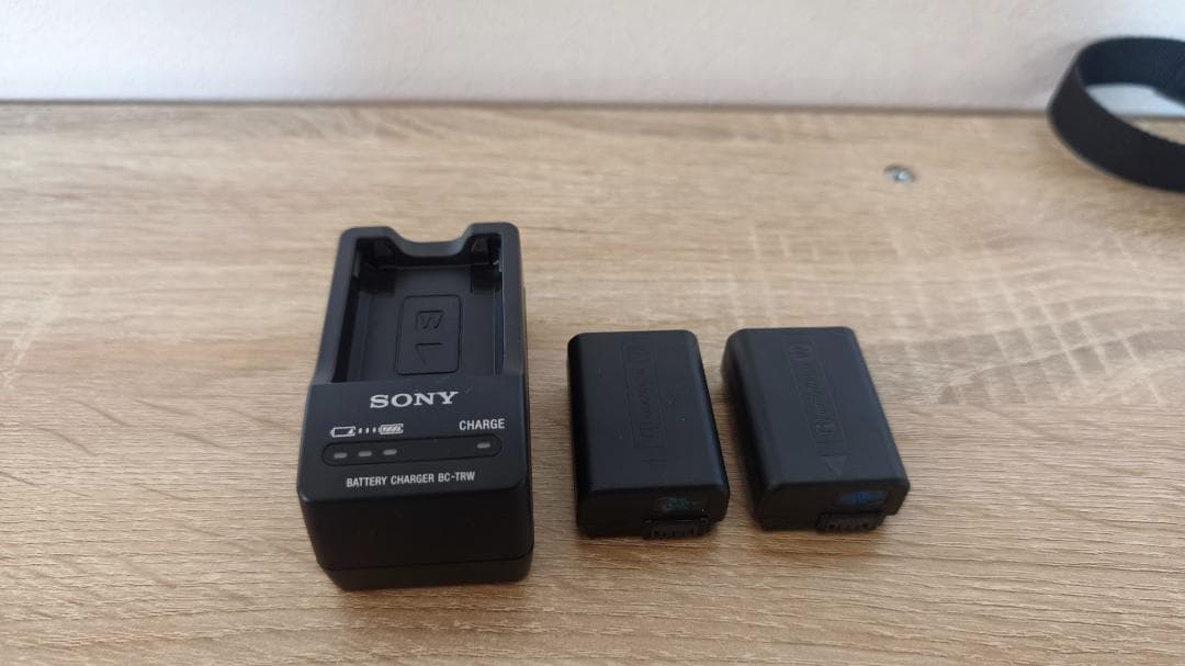 SONY VLOGCAM ZV-E10Y ダブルズームキット バッテリー2個