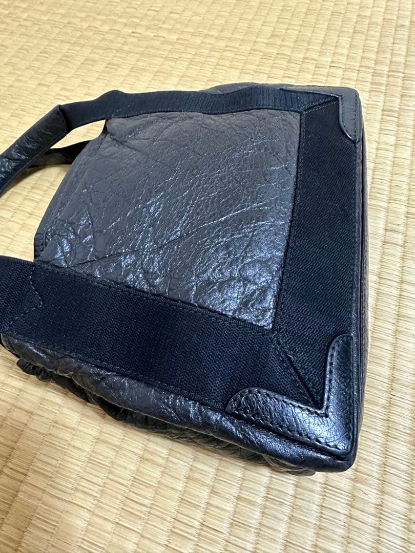 バレンシアガ　BALENCIAGA　ハンドバッグ　カバスS　レザー　ブラック
