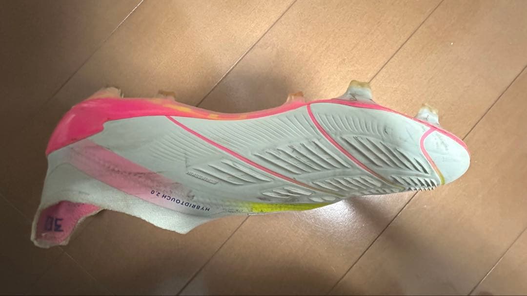 アディダスプレデター ELITE 99 FG ピンク