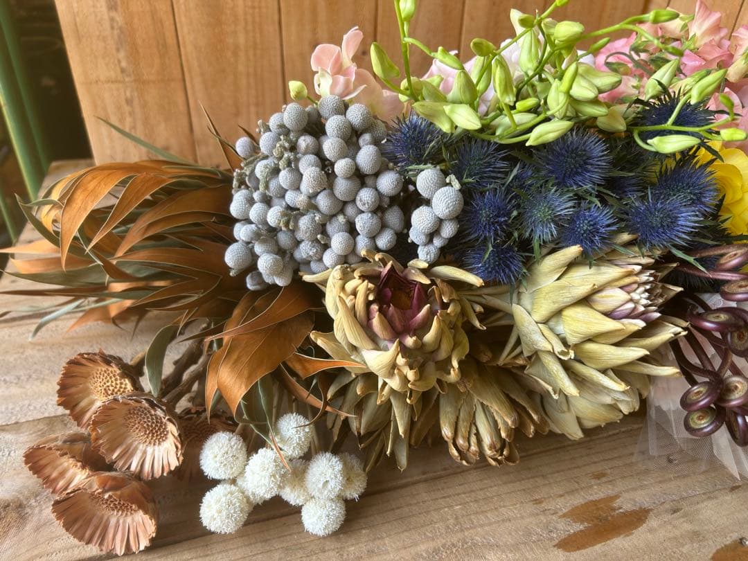 ✨年末お特MIX【Ａ】ラナン　スイートピー　スターチス　スワッグ　生花