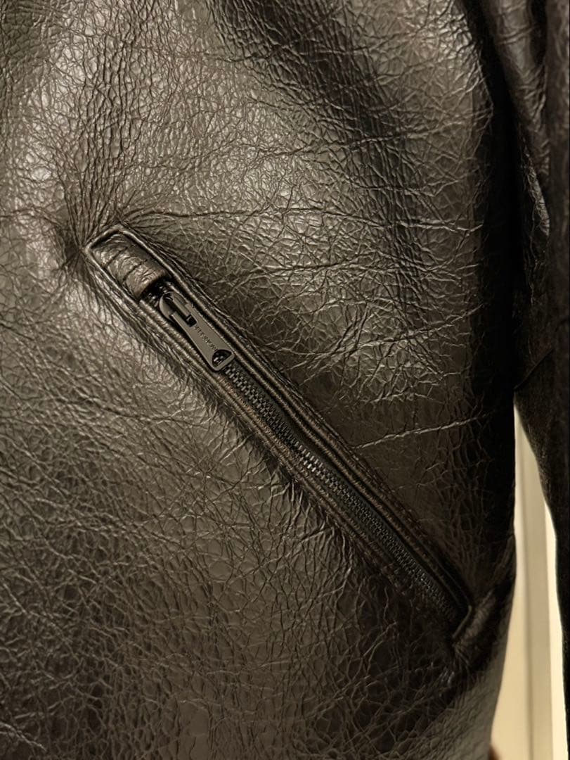 モンクレール ARMAND最高級ムートンレザー切替デザイン ダウンジャケット