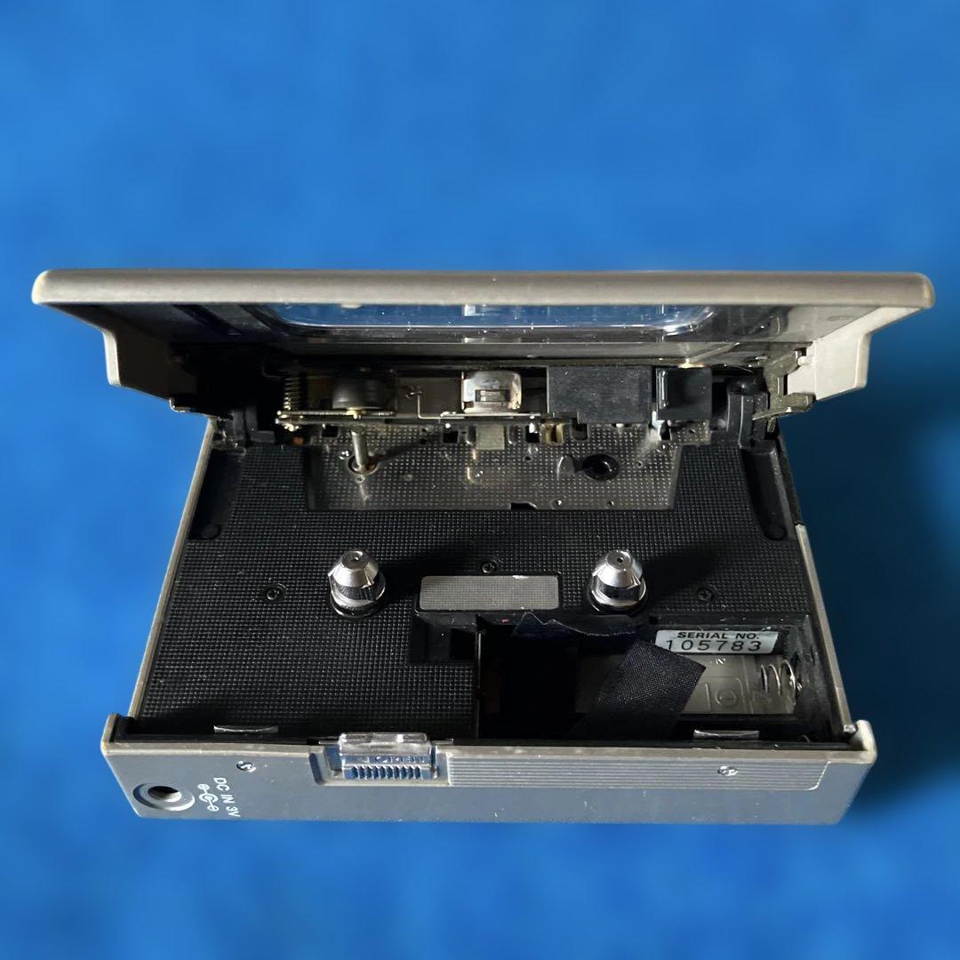 昭和レトロSONYカセットウォークマン1981年2月発売WM-2シルバー！