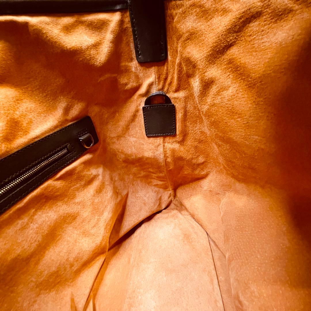 ⭐️美品⭐️ HIROFU ワンショルダーバッグ　チャーム付き　スエード裏地　本革