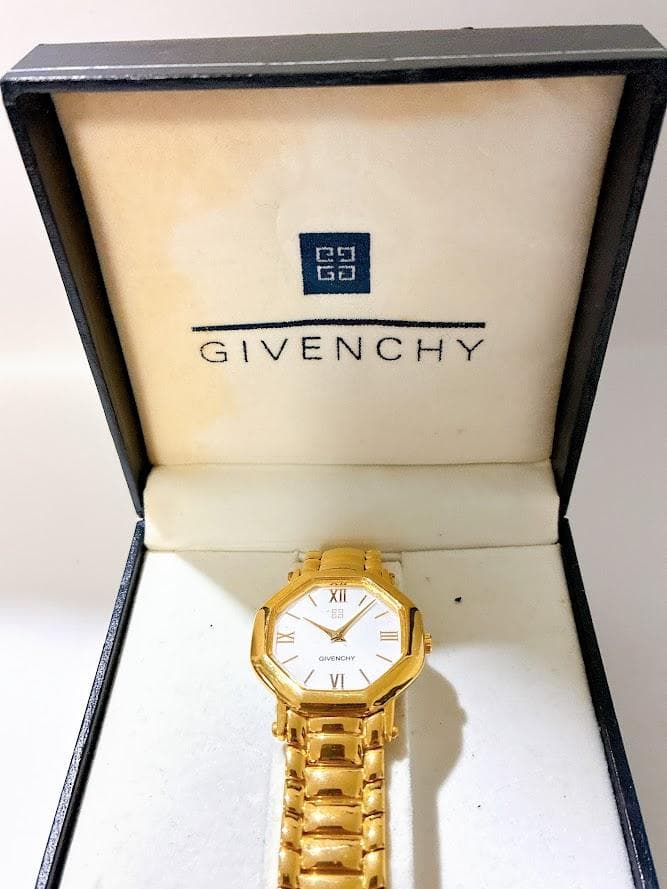 GIVENCHY ジバンシィ レディース腕時計 ゴールド クォーツ 箱・保証書