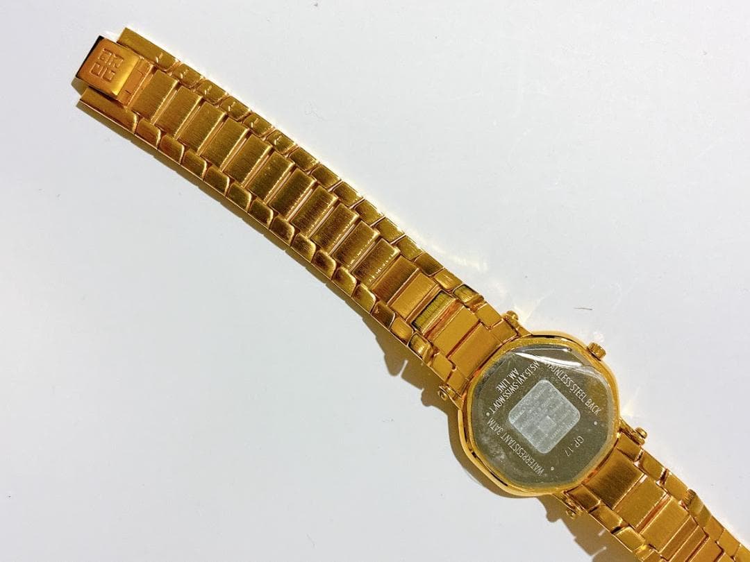 GIVENCHY ジバンシィ レディース腕時計 ゴールド クォーツ 箱・保証書