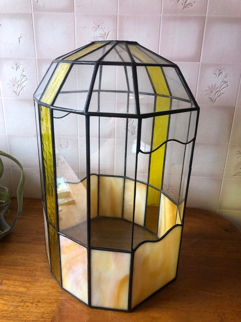 H ステンドグラス　ドーム型　鳥籠風　バードケース　アンティーク調　ガラスケース
