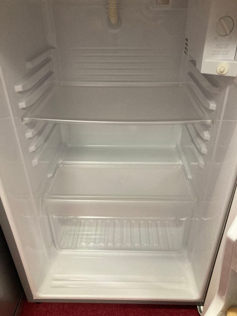 SANYO 冷蔵庫 オシャレなits シリーズ　シルバー　お探しの方に