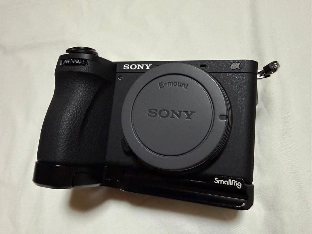 SONY α6700 ILCE-6700 ボディ SmallRigプレート付き