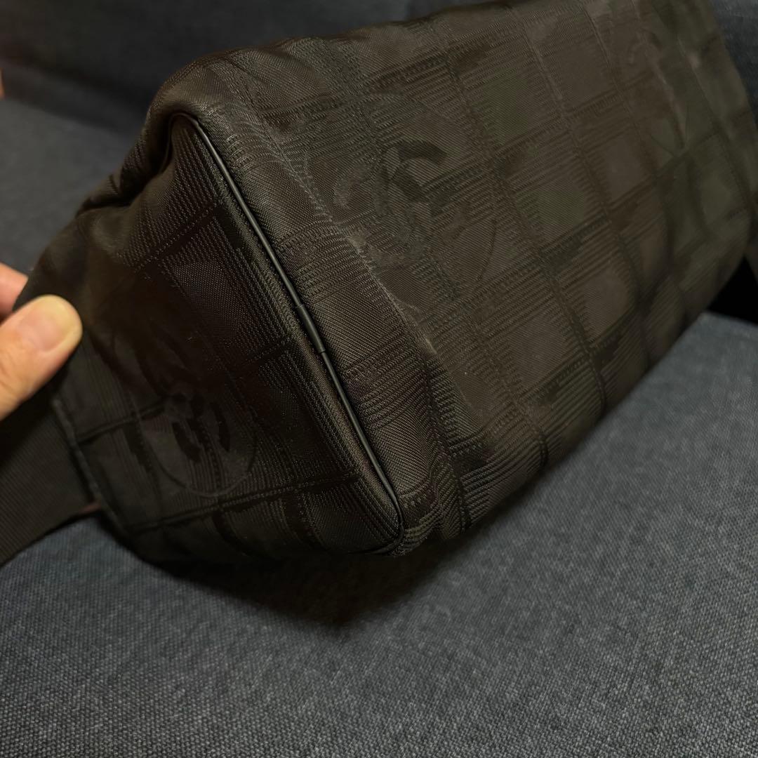 シャネル　ナイロン ブラック ショルダーバッグ