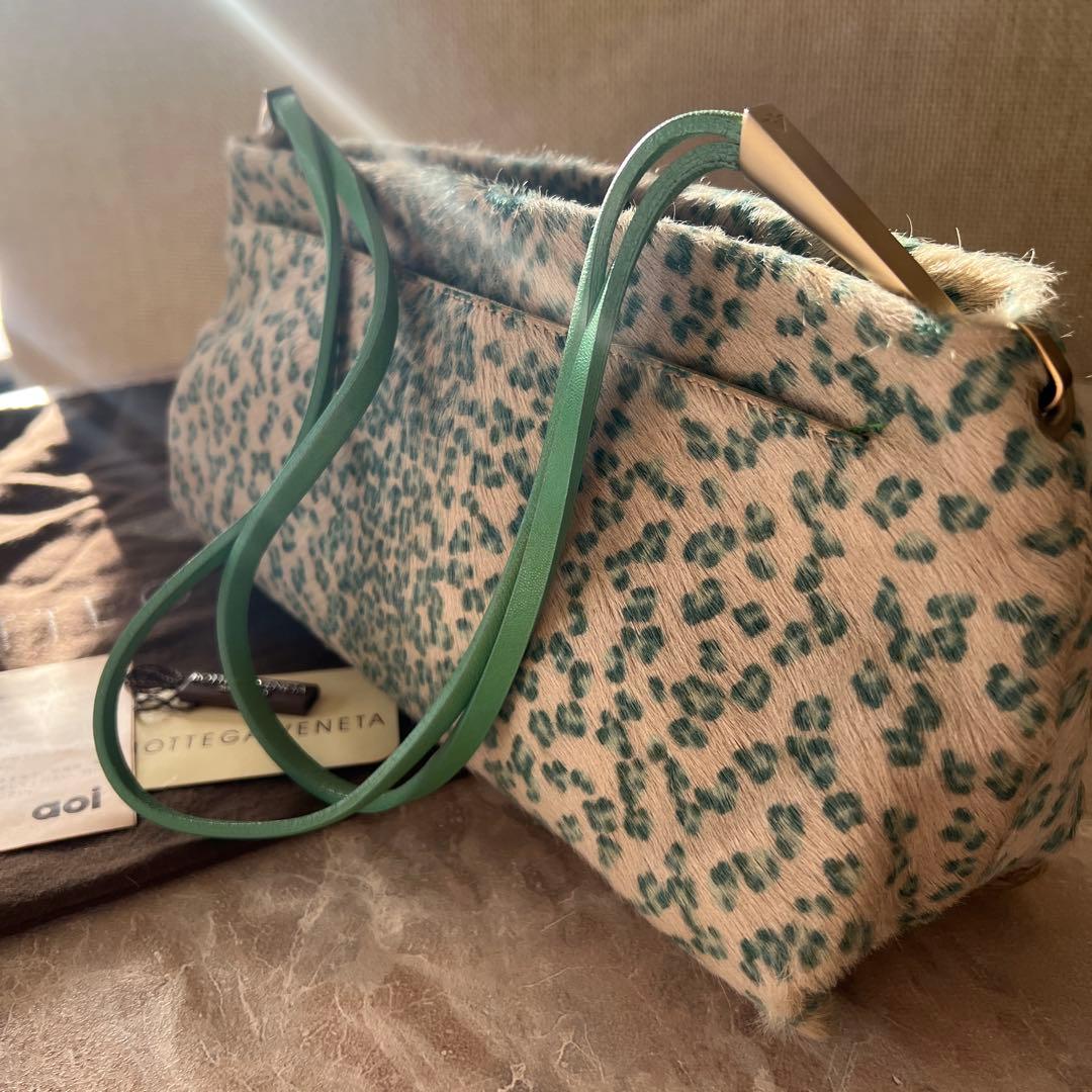 ボッテガべネタ　ハラコバッグ