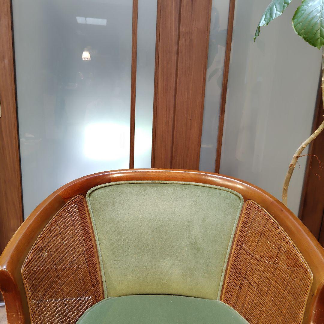 高級グリーンファブリックのデスクチェア