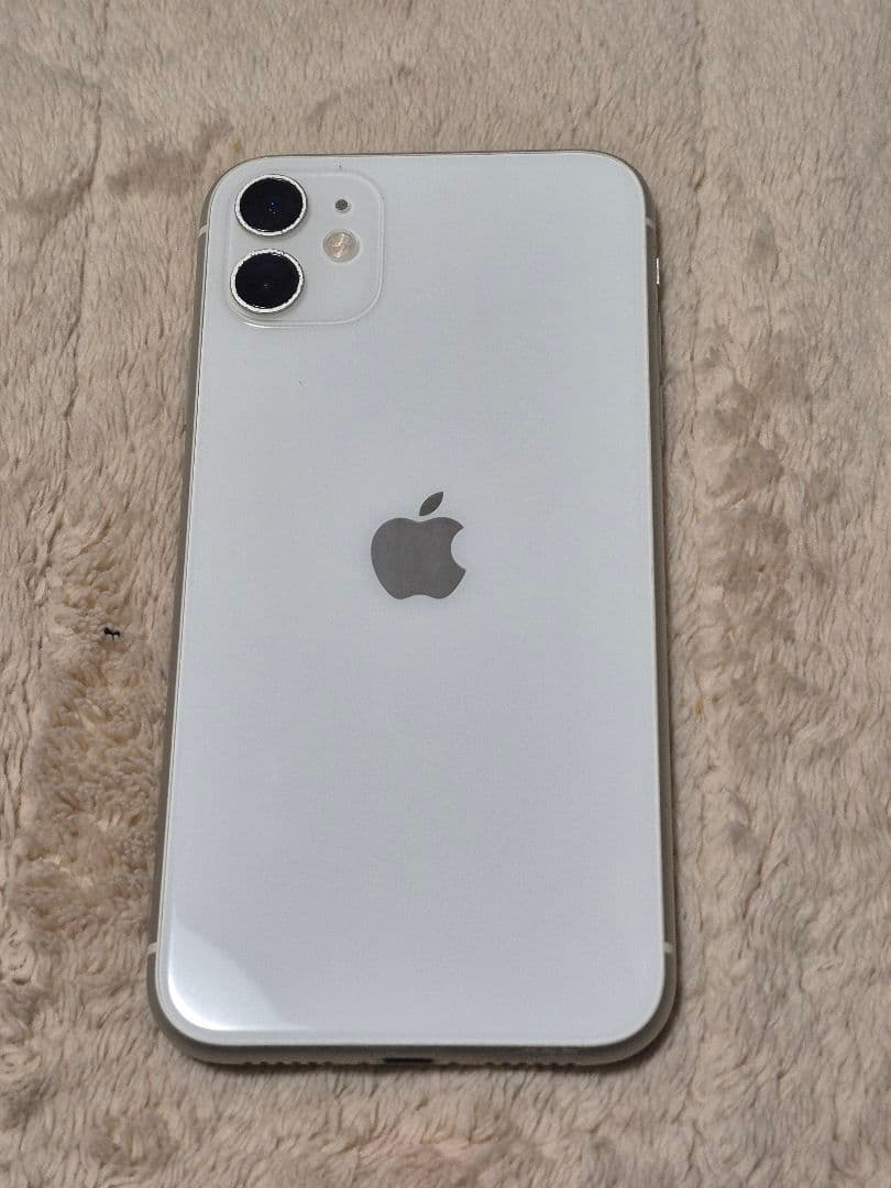 iPhone11 64GB ホワイト　SIMフリー