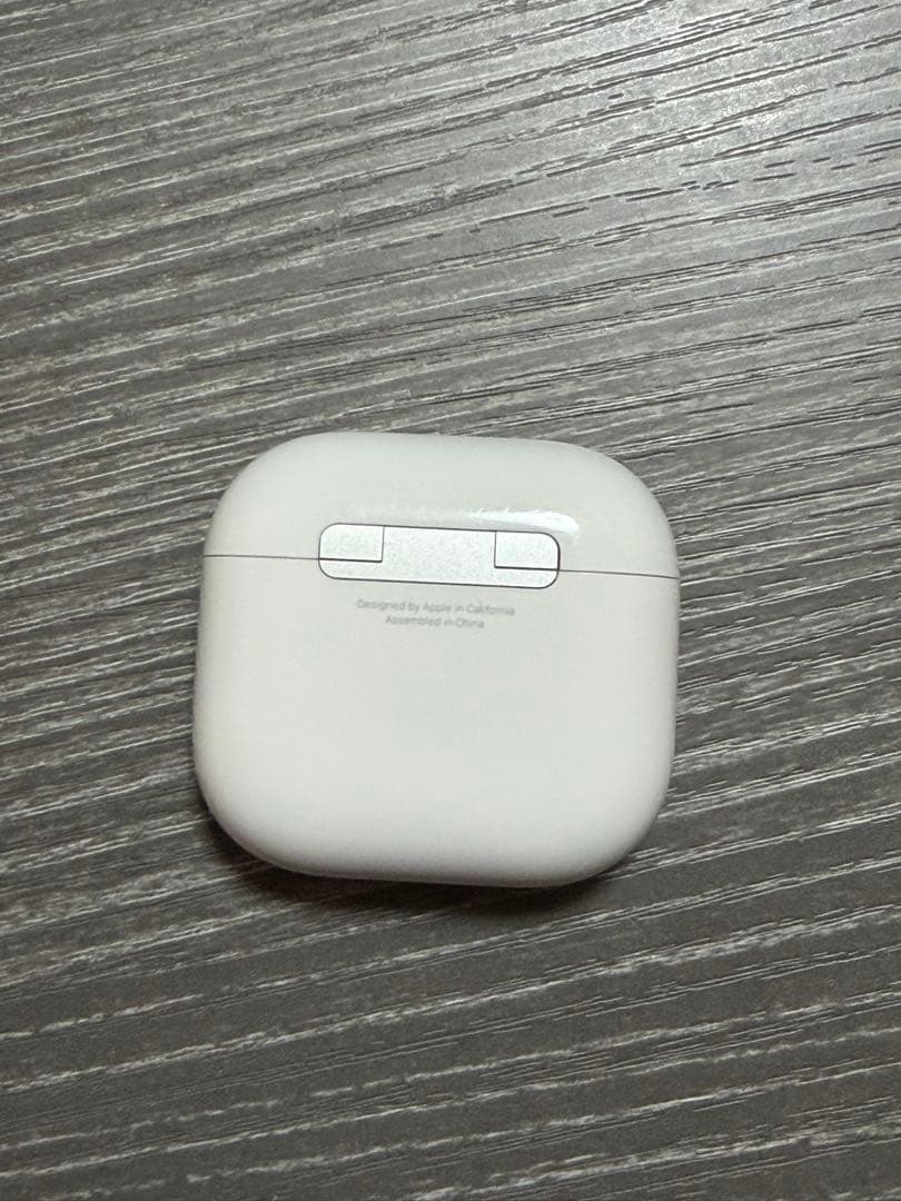 Apple Airpods 4 ノイズキャンセリング搭載モデル MXP93J