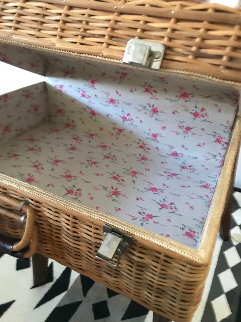 【アンティーク 】籐籠　ピクニックバスケット　内布付き