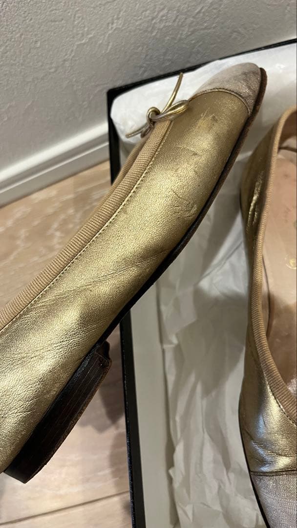 CHANEL ゴールドバレエシューズ