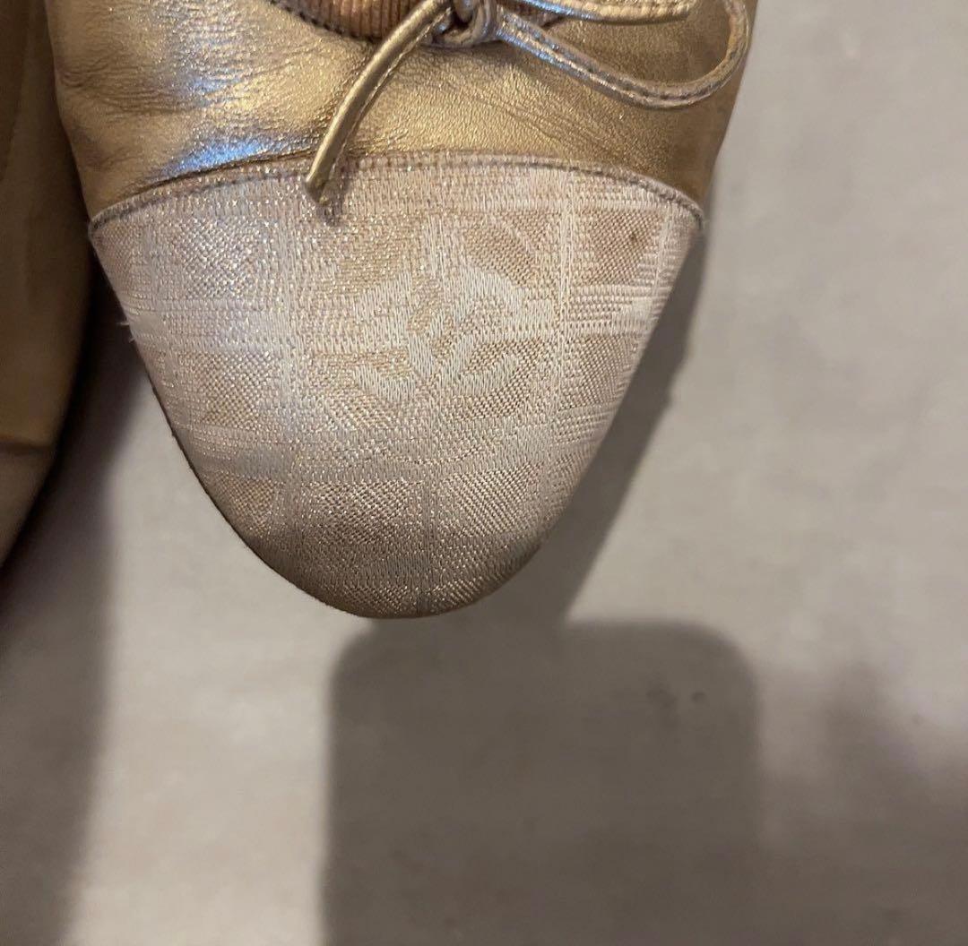 CHANEL ゴールドバレエシューズ